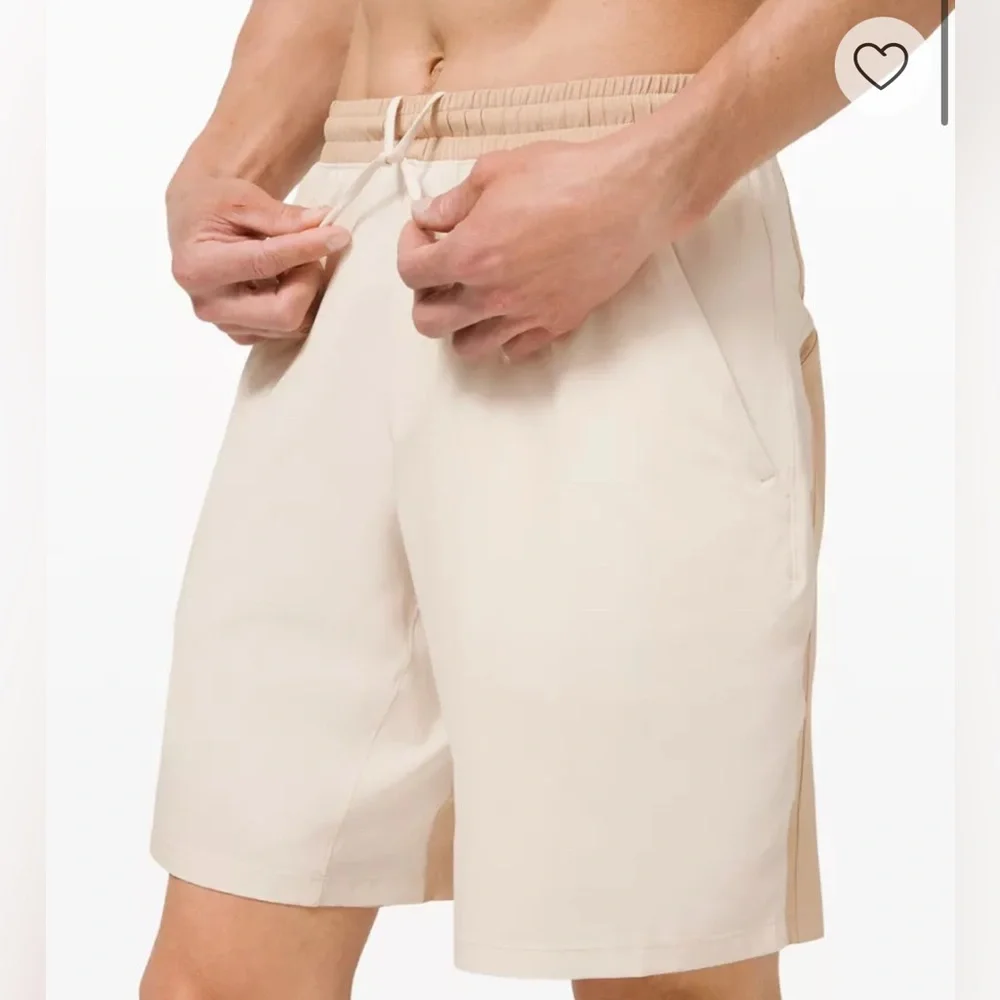 Lululemon Pace Breaker Shorts Size Medium - Picture 4 of 9